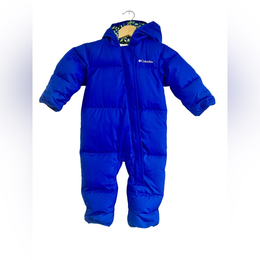 COLUMBIA BOYS SZ 12 to 18 MONTHS THICK AND WARM SNOWSUIT